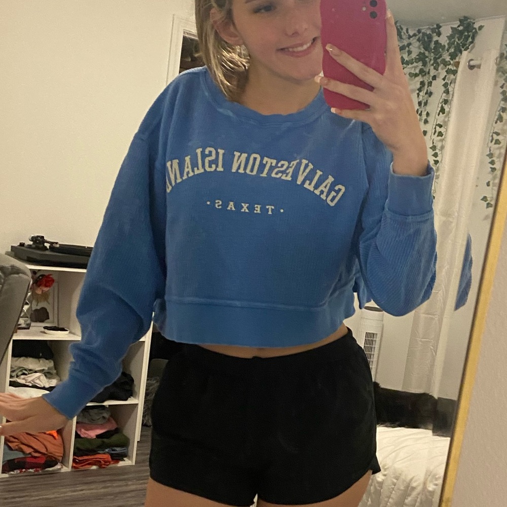 BLUE CROPPED GALVESTON ISLAND SWEATSHIRT💙